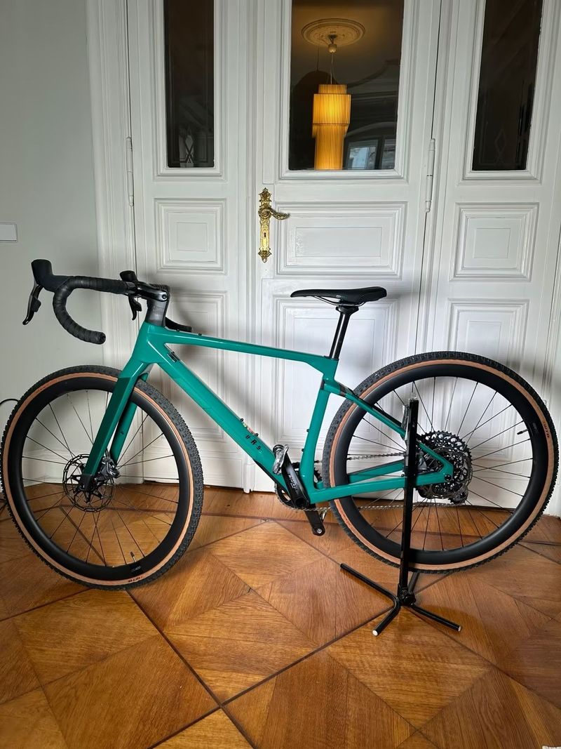 Used BMC URS 01 TWO 2021 2021 Road & Gravel, Green — image 1 of 8