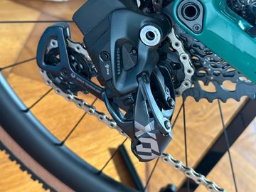 Used BMC URS 01 TWO 2021 2021 Road & Gravel, Green — image 6 of 8