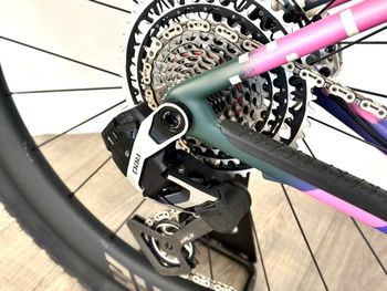 Wilier Rave SLR - Gravel SRAM RED XPLR AXS E1 1X13S 2025 2025 Road & Gravel de segunda mano, Blanco — imagen 5 de 9