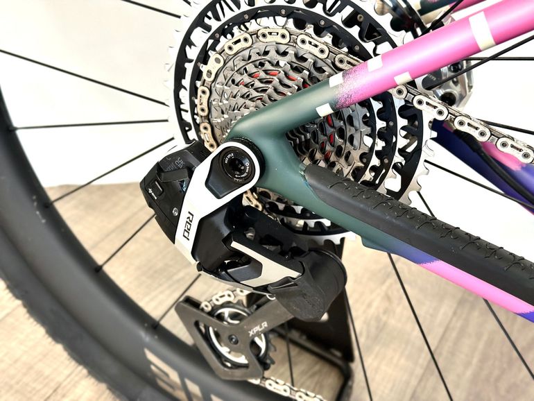Wilier Rave SLR - Gravel SRAM RED XPLR AXS E1 1X13S 2025 2025 Road & Gravel de segunda mano, Blanco — imagen 5 de 9