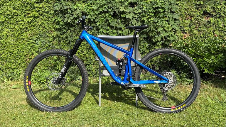 Used Ghost Riot AM AL Essential Custom Shimano Deore XT 2022 Mountainbike, Blue — image 1 of 18