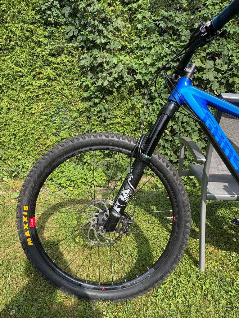 Used Ghost Riot AM AL Essential Custom Shimano Deore XT 2022 Mountainbike, Blue — image 2 of 18