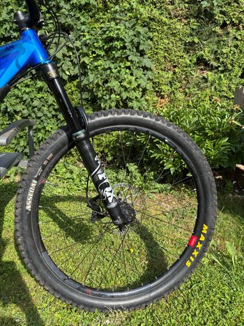 Used Ghost Riot AM AL Essential Custom Shimano Deore XT 2022 Mountainbike, Blue — image 9 of 18