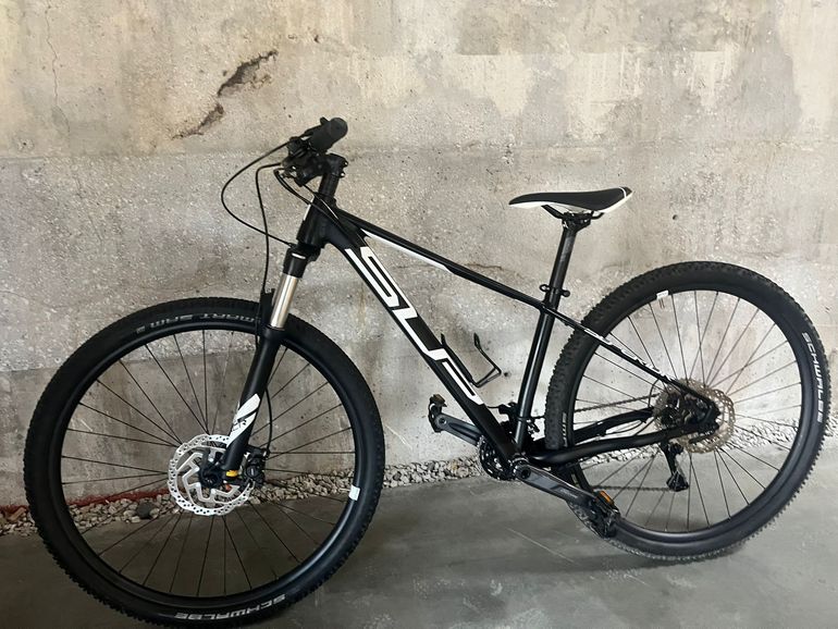 Superior XC 8.8 FCC 2023 Mountainbike d'occasion — image 2 sur 7
