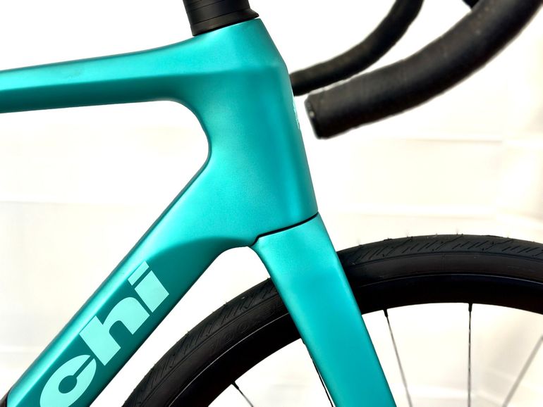 Used Bianchi Infinito 105 2026 2026 Road & Gravel, Green — image 6 of 8