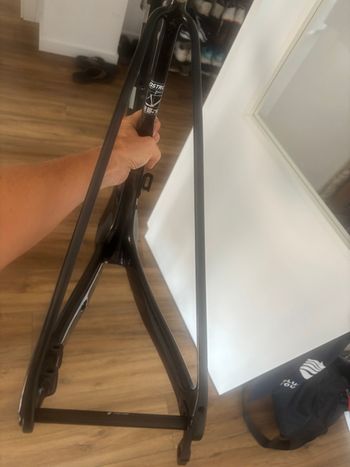 Käytetty Factor OSTRO VAM - Frameset Premium 2024 Frameset 2024 Road & Gravel — kuva 8 / 10