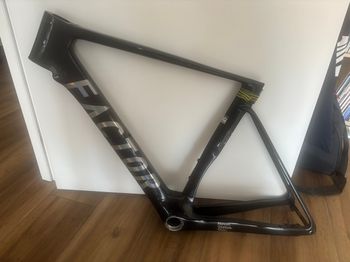 Käytetty Factor OSTRO VAM - Frameset Premium 2024 Frameset 2024 Road & Gravel — kuva 6 / 10