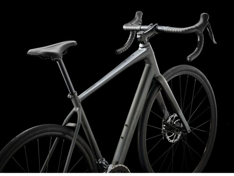Trek Domane AL 2 Gen 4 2024 2024 Road & Gravel de segunda mano, Negro — imagen 2 de 4