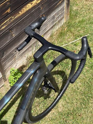 Tweedehands Scott Addict RC 10 2025 2025 Road & Gravel — afbeelding 9 van 17
