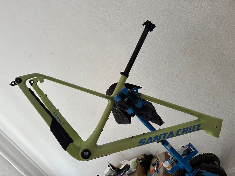 Used Santa Cruz Highball Frameset 2023 Mountainbike, Green — image 1 of 8