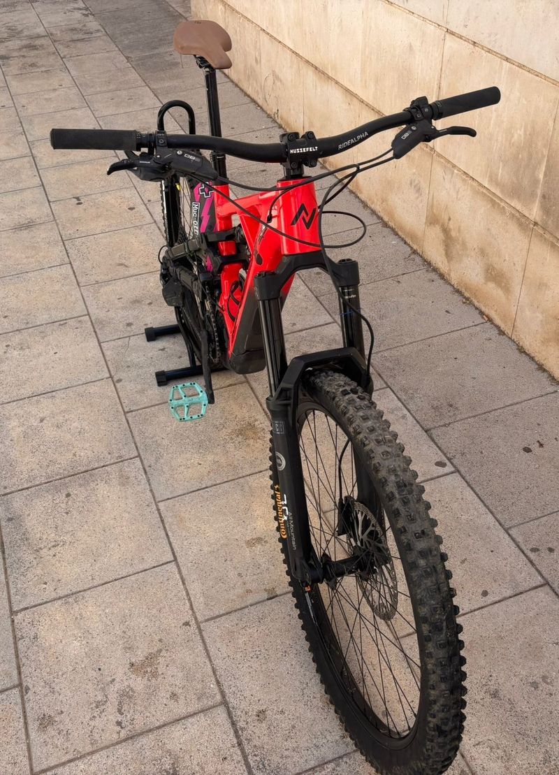 Used Norco Range VLT A1 2024 2024 Mountainbike, Red — image 5 of 5
