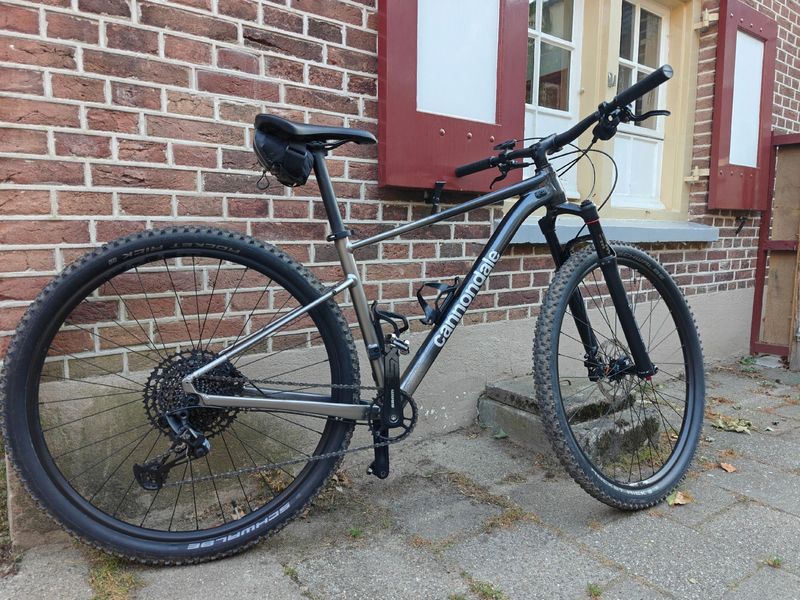 Gebrauchtes Cannondale Trail SL 1 2021 2021 Mountainbike, Schwarz, 29 — Bild 1 von 6
