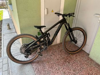 Used Trek Slash 9.8 GX AXS T-Type Gen 6 2025 2025 Mountainbike, Green, 27.5, 29 — image 4 of 6