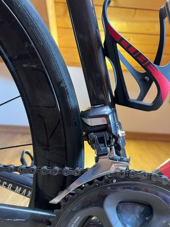 Tweedehands Focus IZALCO MAX DISC 9.6 2021 2021 Road & Gravel — afbeelding 3 van 5