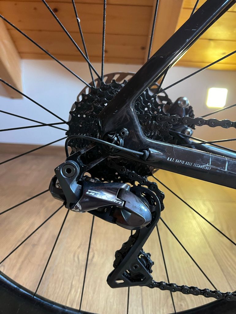 Tweedehands Focus IZALCO MAX DISC 9.6 2021 2021 Road & Gravel — afbeelding 4 van 5