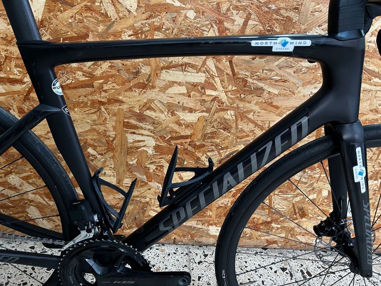 Použité Specialized Tarmac SL7 Comp - Shimano 105 Di2 2025 2025 Road & Gravel — obrázek 7 z 15
