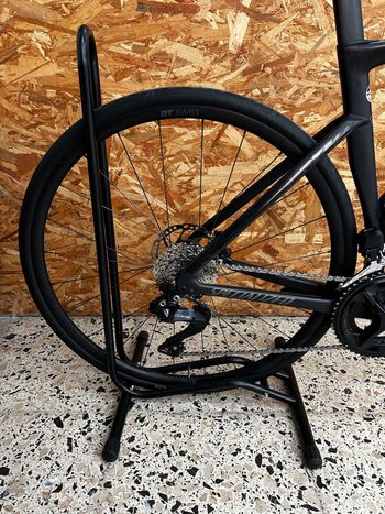 Použité Specialized Tarmac SL7 Comp - Shimano 105 Di2 2025 2025 Road & Gravel — obrázek 2 z 15