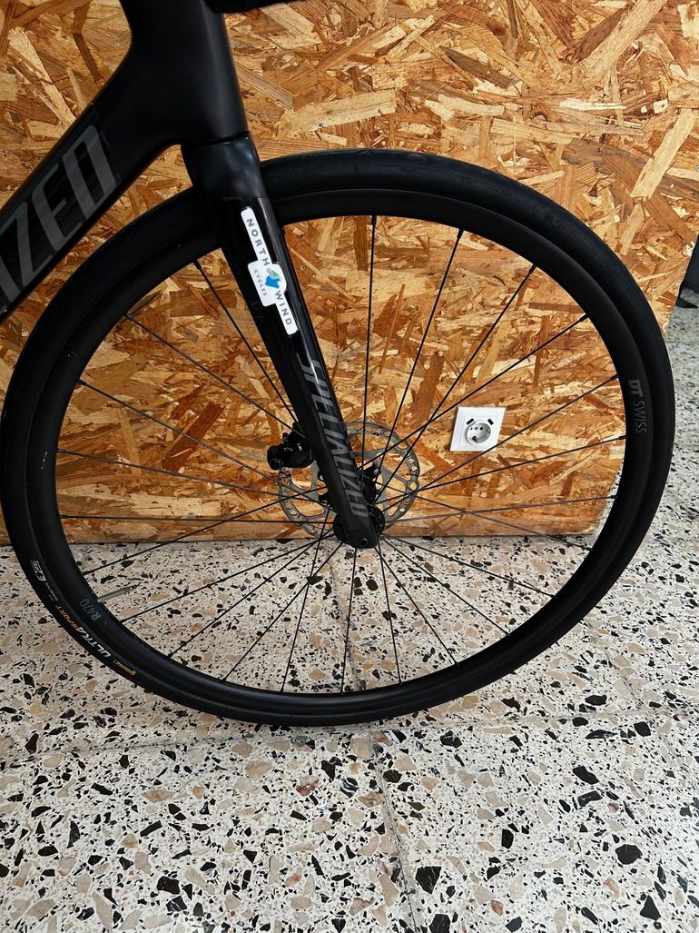 Použité Specialized Tarmac SL7 Comp - Shimano 105 Di2 2025 2025 Road & Gravel — obrázek 5 z 15