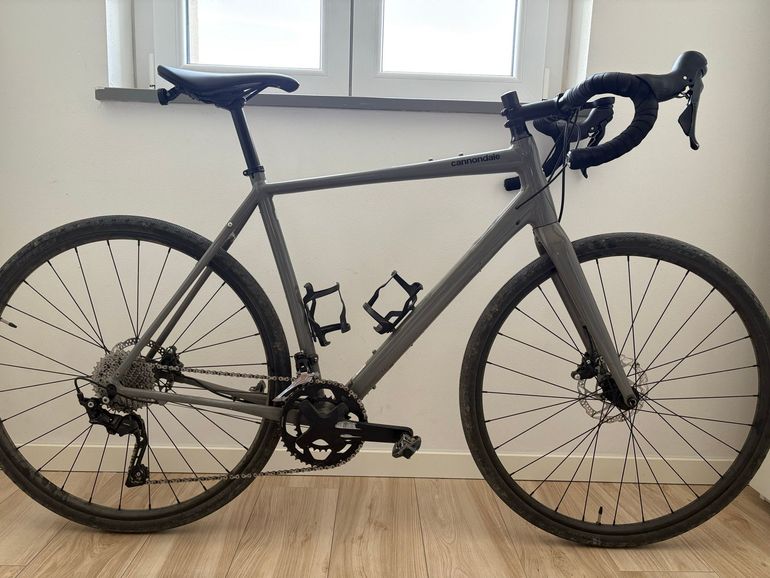 Używany Cannondale Topstone 2 2021 2021 Road & Gravel — zdjęcie 1 z 12
