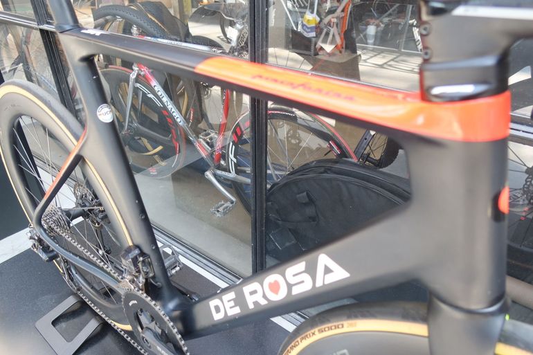 Used De Rosa DeRosa SK Pininfarina 56cm Carbon Dura Ace Di2 (2022) 2022 Road & Gravel, Black — image 4 of 10