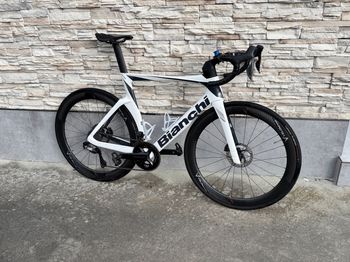 Used Bianchi Oltre PRO SHIMANO ULTEGRA DI2 2024 2024 Road & Gravel, White — image 3 of 4