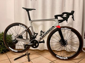 Gebrauchtes Orbea ORCA M21eLTD 2021 2021 Road & Gravel, Weiß — Bild 2 von 8