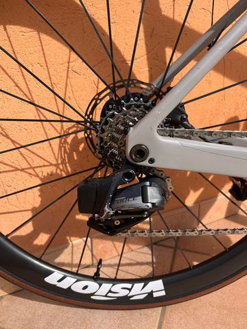 Gebrauchtes Orbea ORCA M21eLTD 2021 2021 Road & Gravel, Weiß — Bild 5 von 8