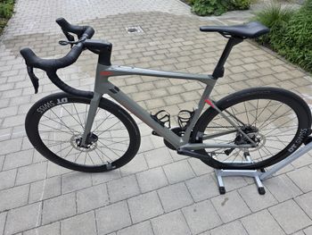 Použité BMC Roadmachine 01 THREE 2023 2023 Road & Gravel — obrázek 13 z 17