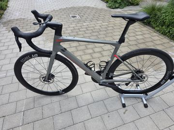 Used BMC Roadmachine 01 THREE 2023 2023 Road & Gravel, Light Gray — image 13 of 17