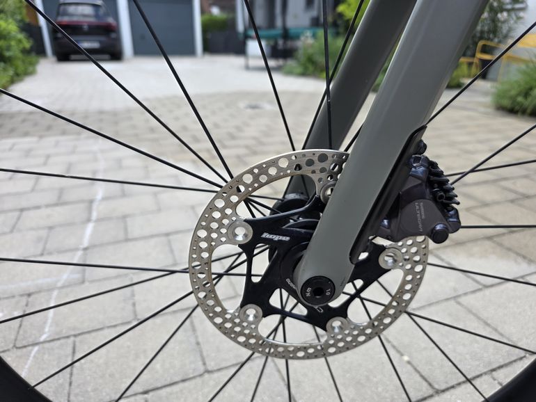 Použité BMC Roadmachine 01 THREE 2023 2023 Road & Gravel — obrázek 11 z 17