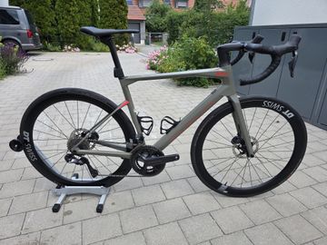 Used BMC Roadmachine 01 THREE 2023 2023 Road & Gravel, Light Gray — image 1 of 17