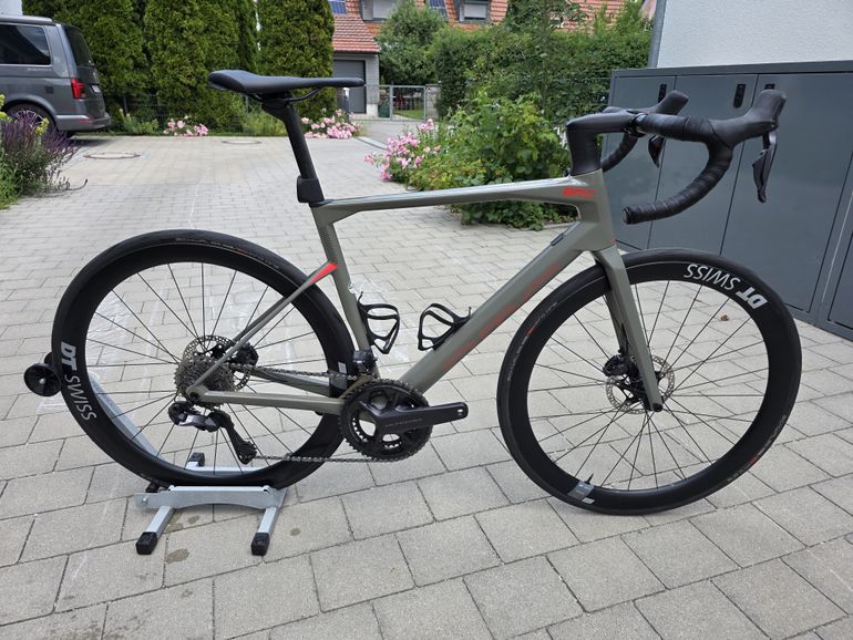 Použité BMC Roadmachine 01 THREE 2023 2023 Road & Gravel — obrázek 1 z 17