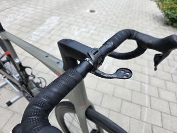 Used BMC Roadmachine 01 THREE 2023 2023 Road & Gravel, Light Gray — image 14 of 17