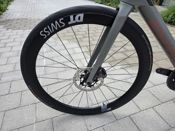 Used BMC Roadmachine 01 THREE 2023 2023 Road & Gravel, Light Gray — image 9 of 17