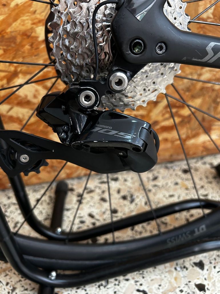 Použité Specialized Tarmac SL7 Comp - Shimano 105 Di2 2024 2024 Road & Gravel — obrázek 6 z 15