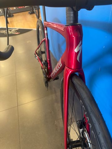 Used Specialized Tarmac Shimano Ultegra Di2 2026 Road & Gravel, Red — image 3 of 4