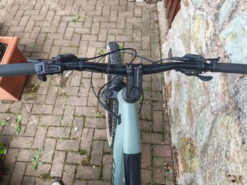 Käytetty CUBE REACTION HYBRID PERFORMANCE, 500 2023 2023 Mountainbike — kuva 3 / 8