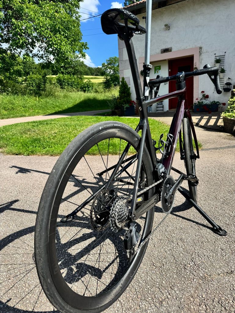 Scott Addict RC 10 2024 2024 Road & Gravel d'occasion — image 3 sur 5