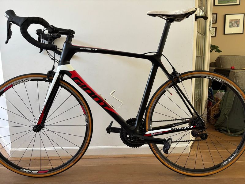 Used Giant TCR Advanced 2 2016 2016 Road & Gravel, Black — image 2 of 8