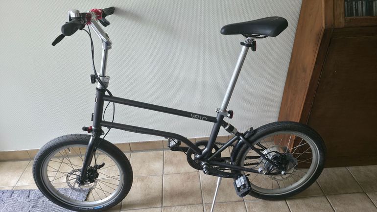Vello Custom 2024 Urban de segunda mano, Gris claro — imagen 2 de 4