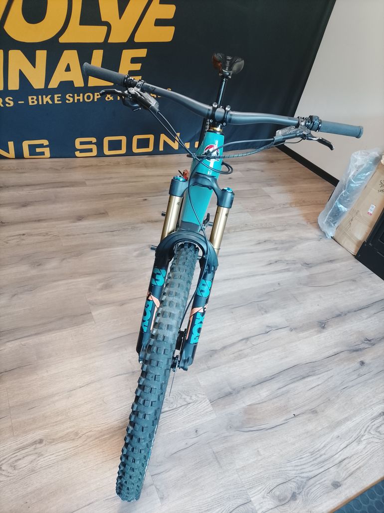 Rocky Mountain Instinct Powerplay 2023 Mountainbike de segunda mano, Naranja — imagen 1 de 7
