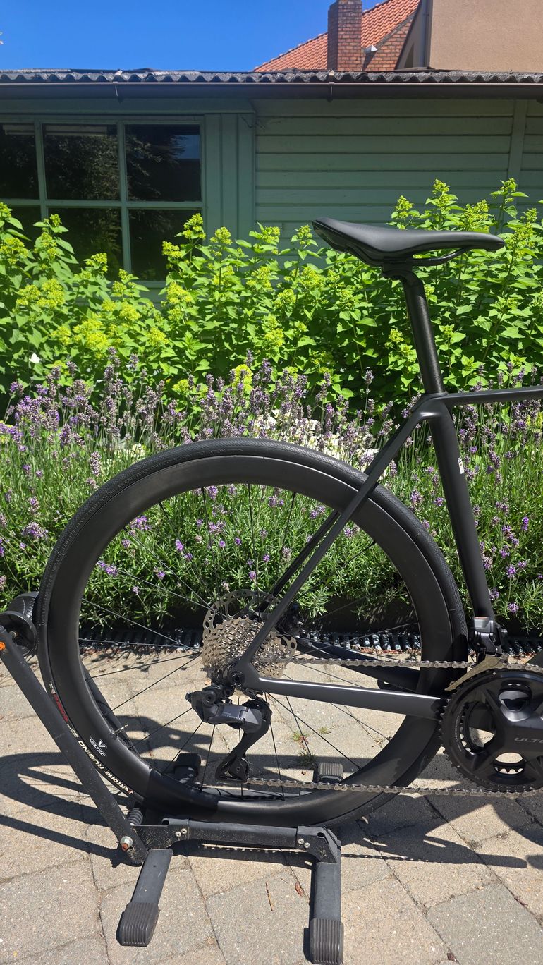 Used Orbea ORCA M20iTEAM 2025 2025 Road & Gravel, Black — image 6 of 17