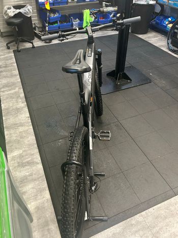 Używany KTM MACINA SCARP SX ELITE 2025 2025 Mountainbike — zdjęcie 5 z 7