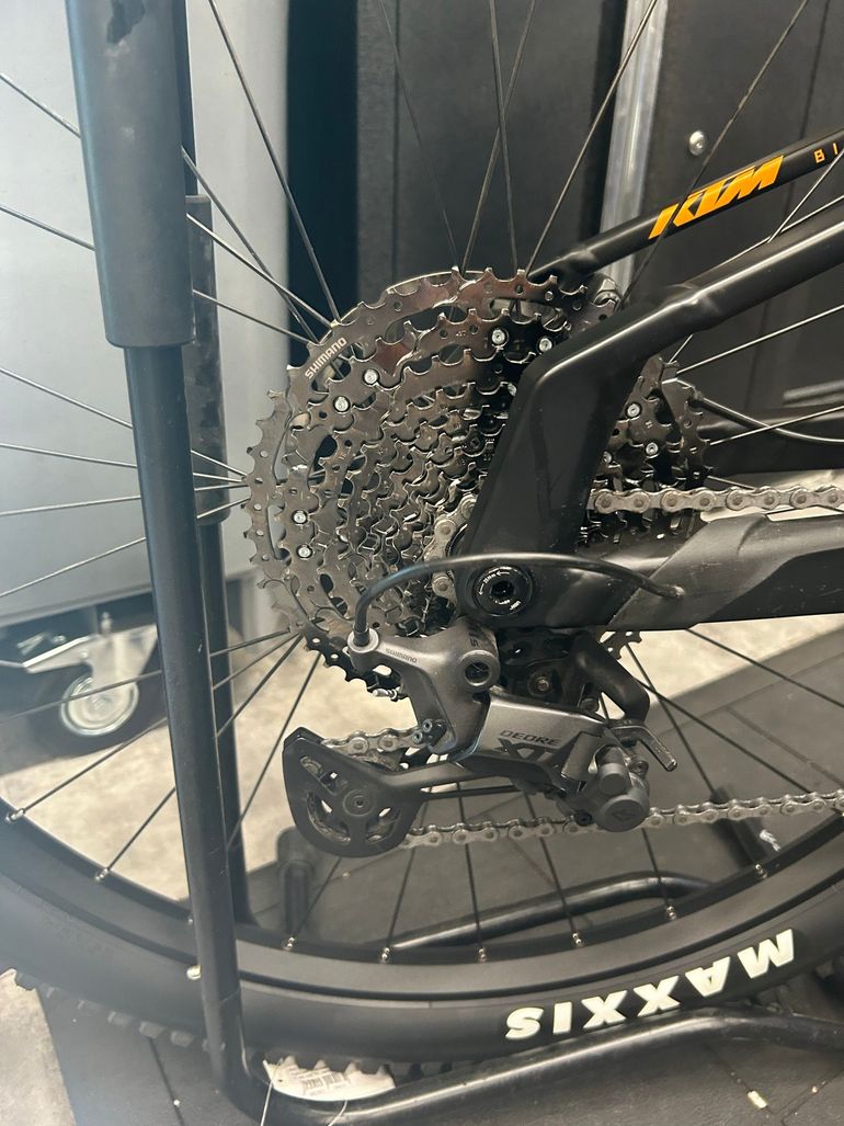 Używany KTM MACINA SCARP SX ELITE 2025 2025 Mountainbike — zdjęcie 3 z 7