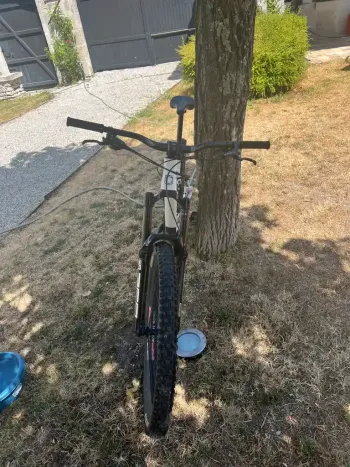 Tweedehands Commencal META SX V4 RACE 2022 2022 Mountainbike — afbeelding 4 van 5