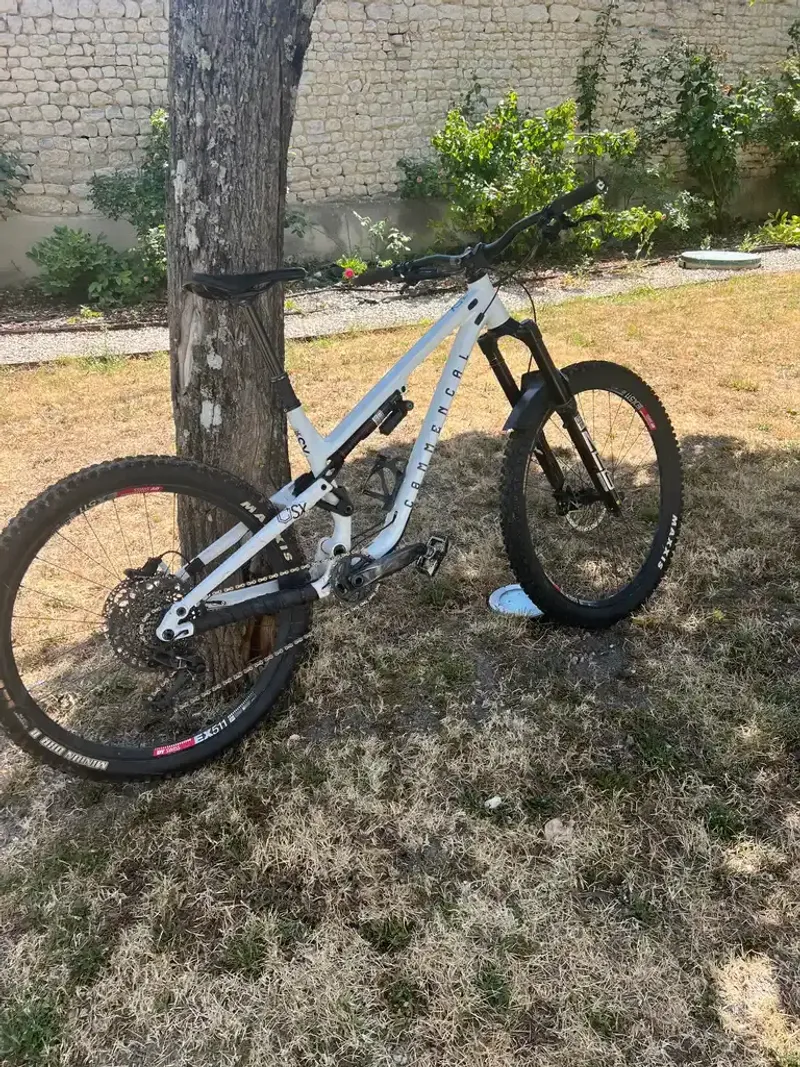 Brugt Commencal META SX V4 RACE 2022 2022 MTB
