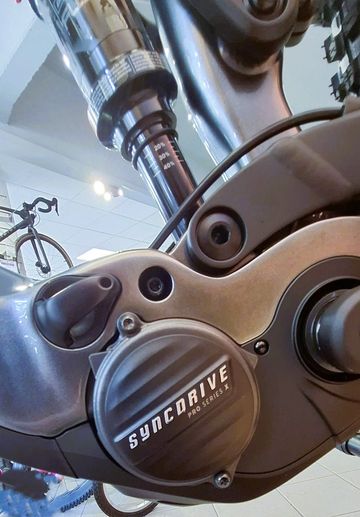 Giant Stance E+ 1 2027 2027 Mountainbike usato, Grigio chiaro — immagine 9 di 12