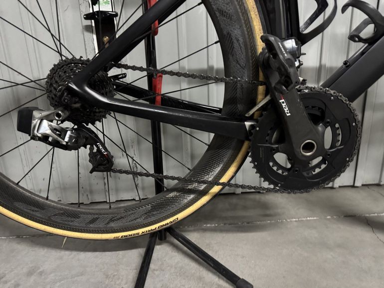 Canyon Aeroad SRAM Red eTap 2018 Road & Gravel de segunda mano, Negro — imagen 2 de 6