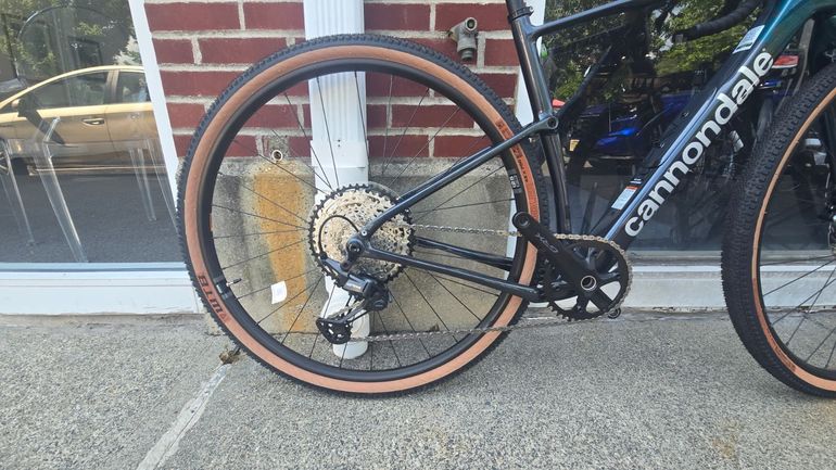 Used Cannondale Topstone Carbon 3 GRX - 1x 2025 2025 Road & Gravel, Green — image 4 of 9
