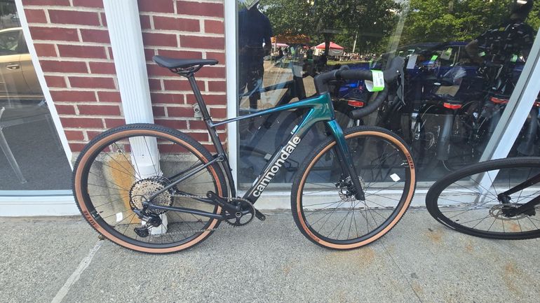 Used Cannondale Topstone Carbon 3 GRX - 1x 2025 2025 Road & Gravel, Green — image 1 of 9